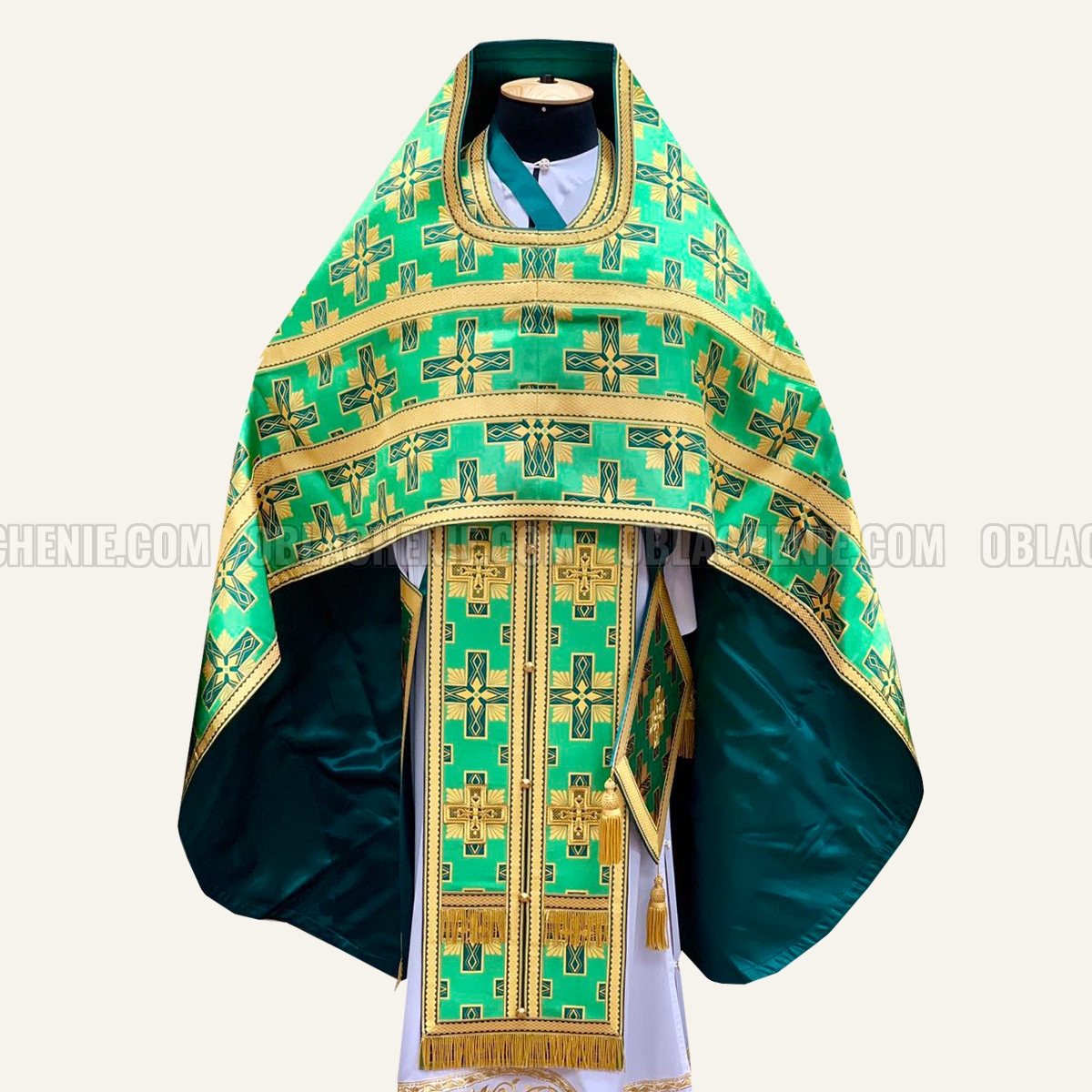 Priest's vestments 10038