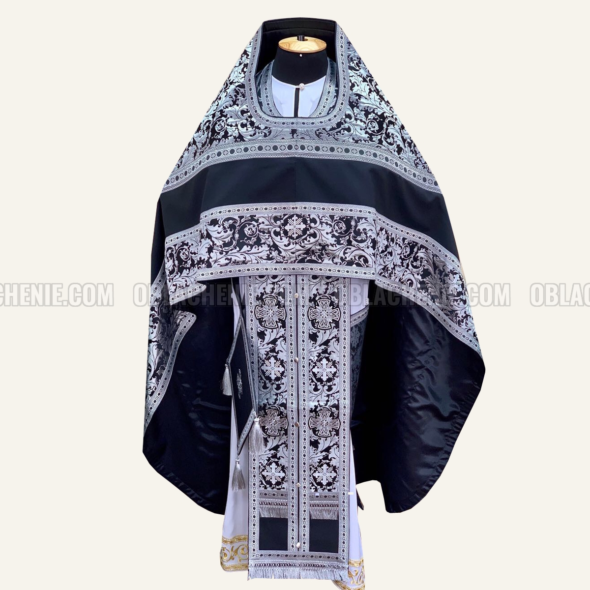 Priest's vestments 10072