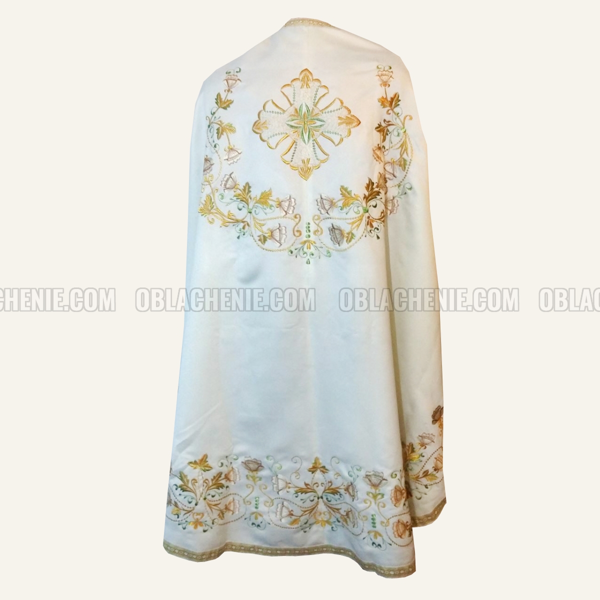 Embroidered priest's vestments 10250