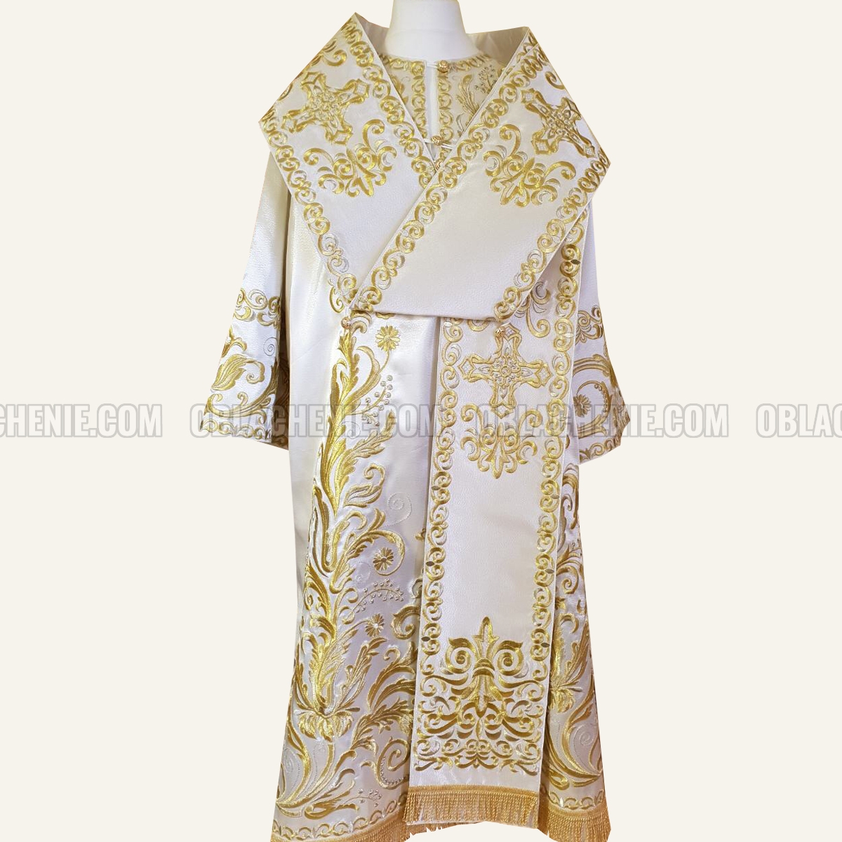 Bishop's embroidered vestments 10282