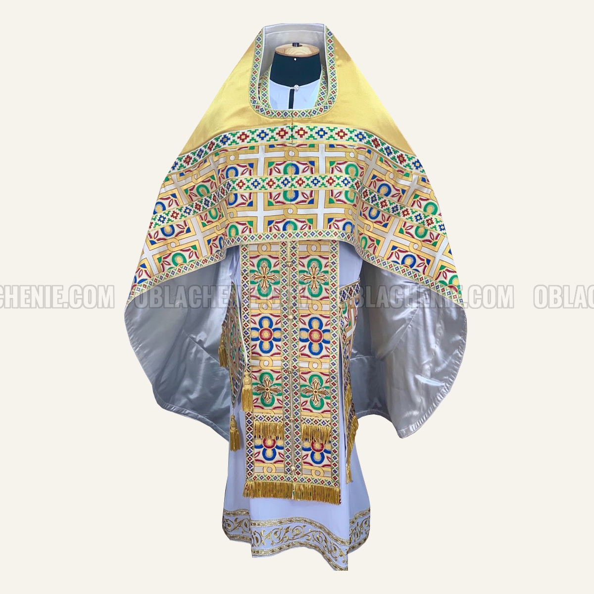 Priest's vestments 10680