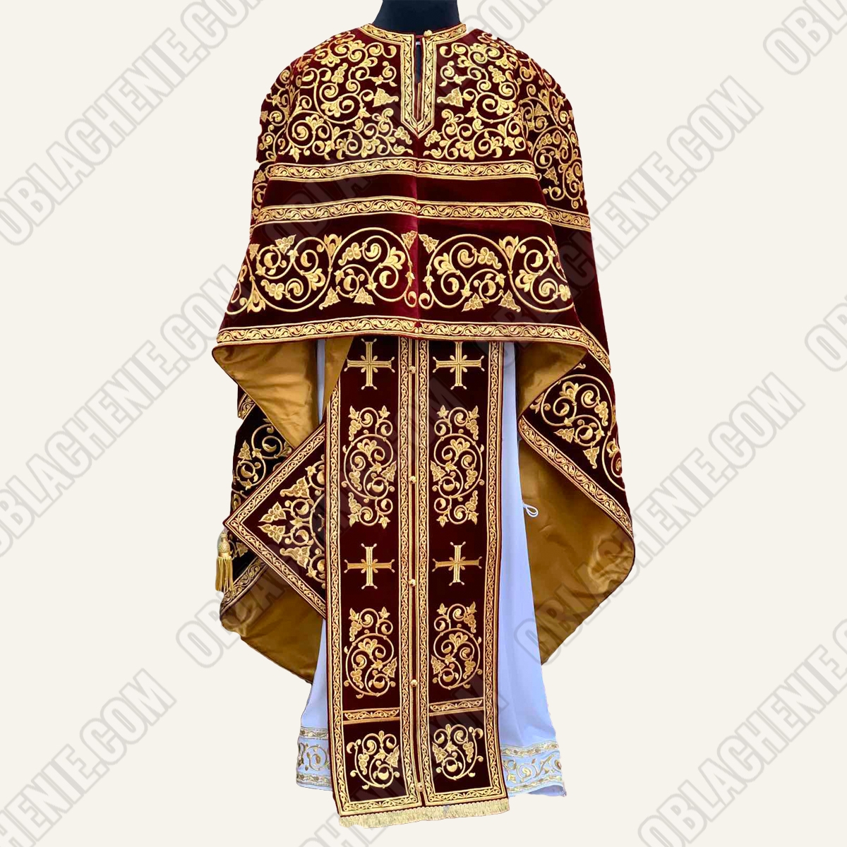 EMBROIDERED PRIEST'S VESTMENTS 11077