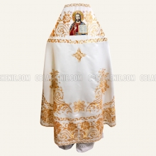 Embroidered priest's vestments 10214 1