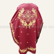 Embroidered priest's vestments 10262