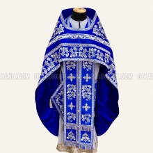 Embroidered priest's vestments 10653